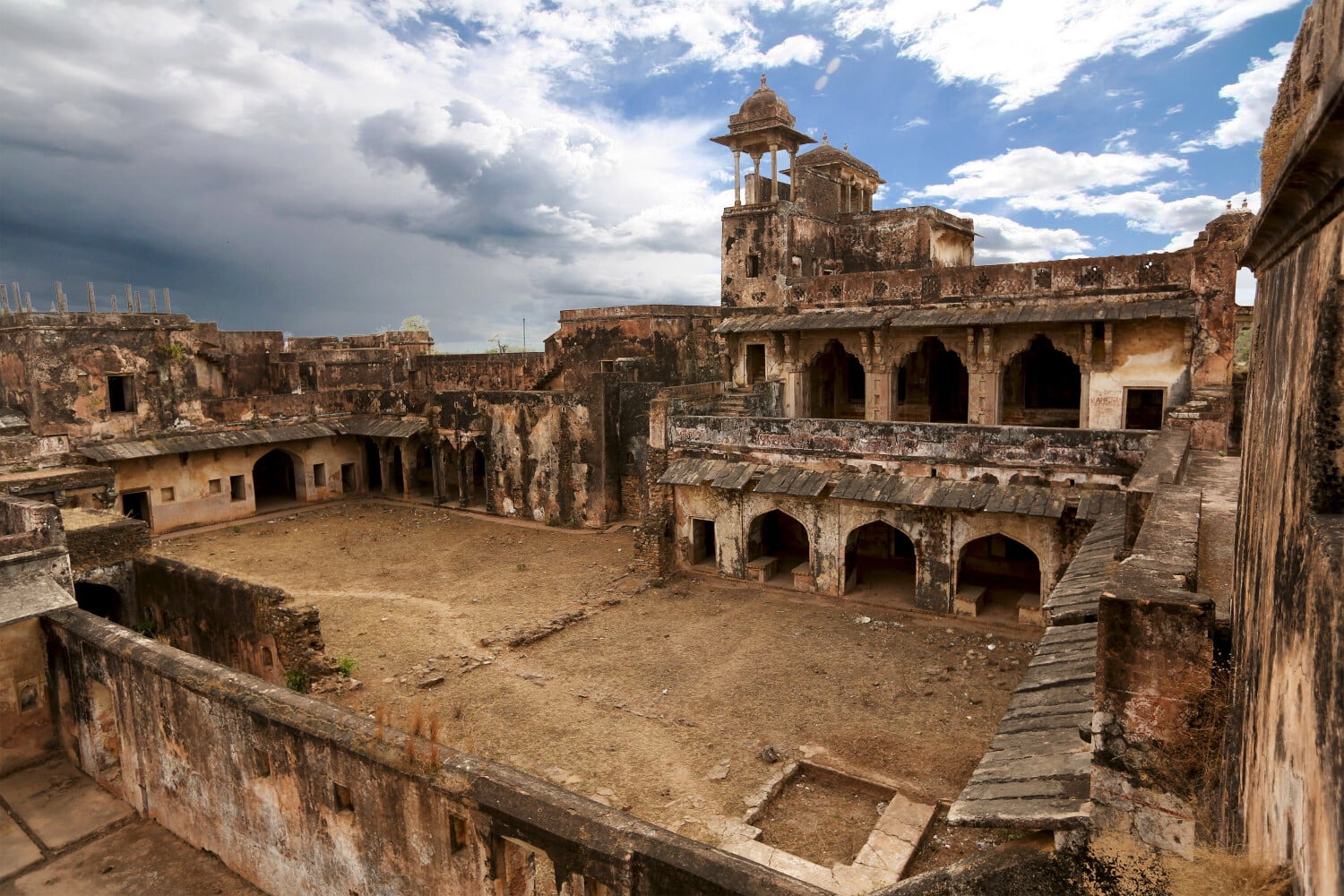 Rohtas का किला: 700 साल पुराना इतिहास, अब भी लोगों के लिए रहस्य